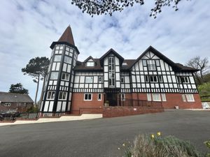 Photo 1- click for photo gallery